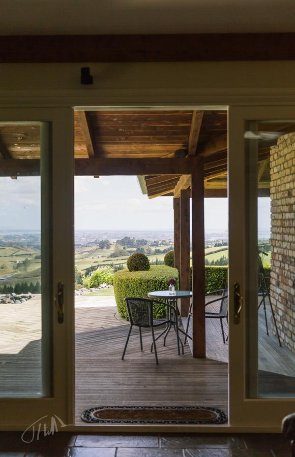 Eagle Ridge Lodge Тауранга Екстериор снимка